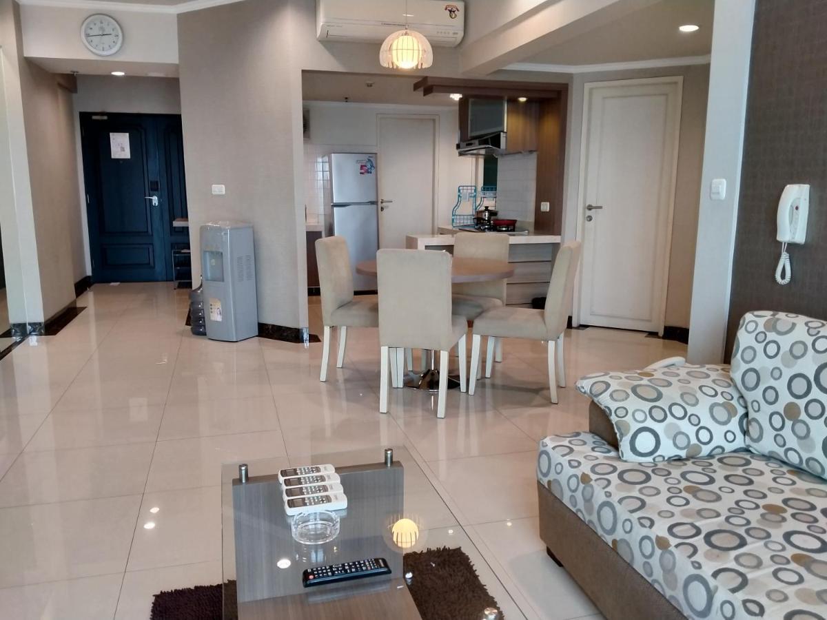 Apartemen Puncak Marina Surabaya Exterior photo